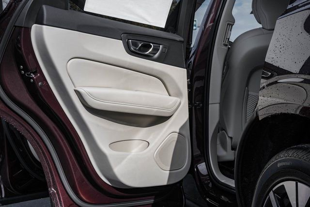 New 2026 Volvo XC60 B5 Ultra w/ Protection Package Premier image 36