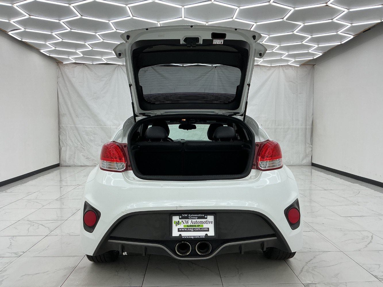 Used 2016 Hyundai Veloster Turbo FWD image 38