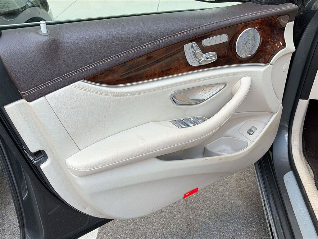 Certified 2019 Mercedes-Benz E 300 image 8