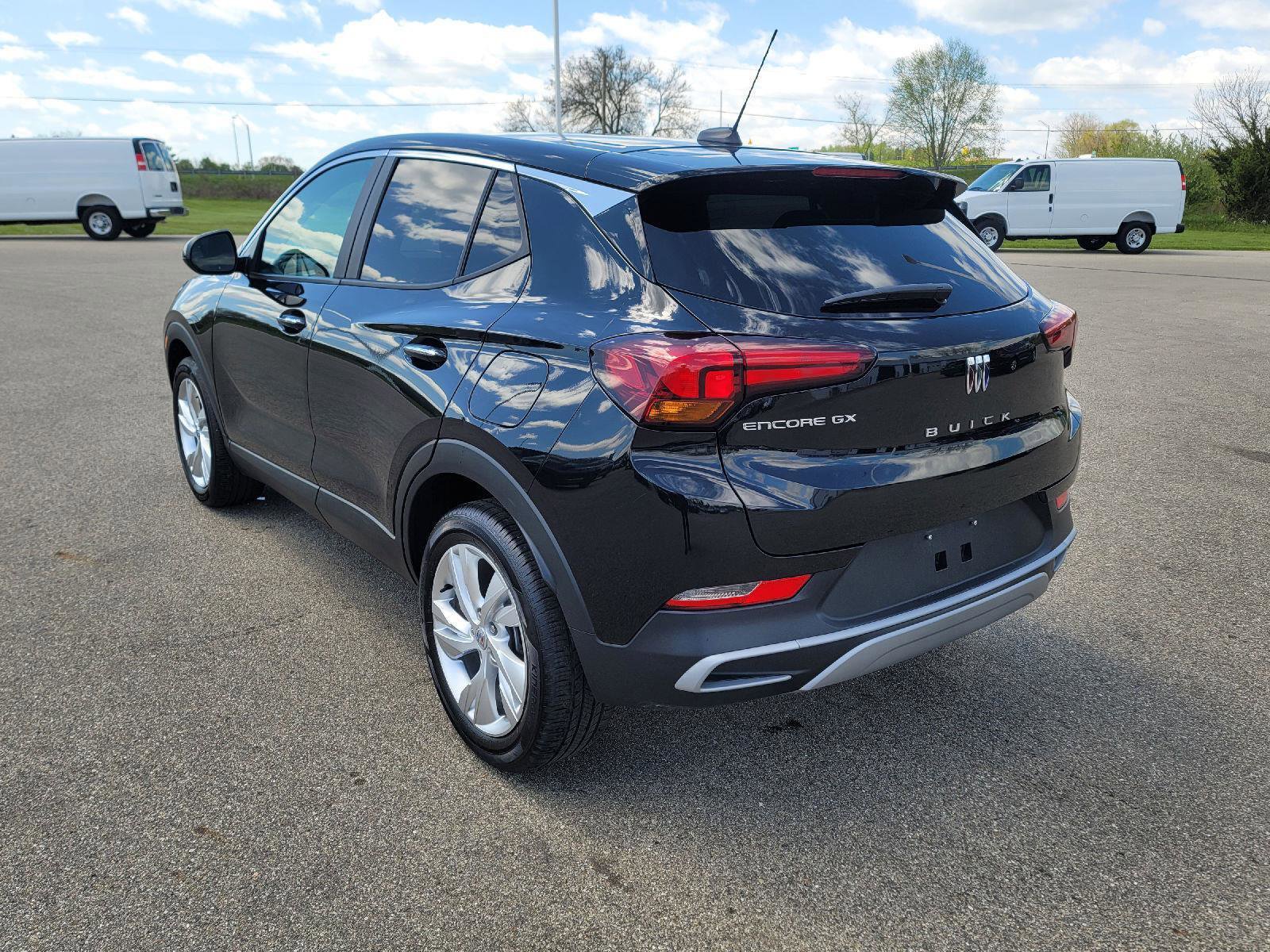 Used 2025 Buick Encore GX Preferred FWD image 7