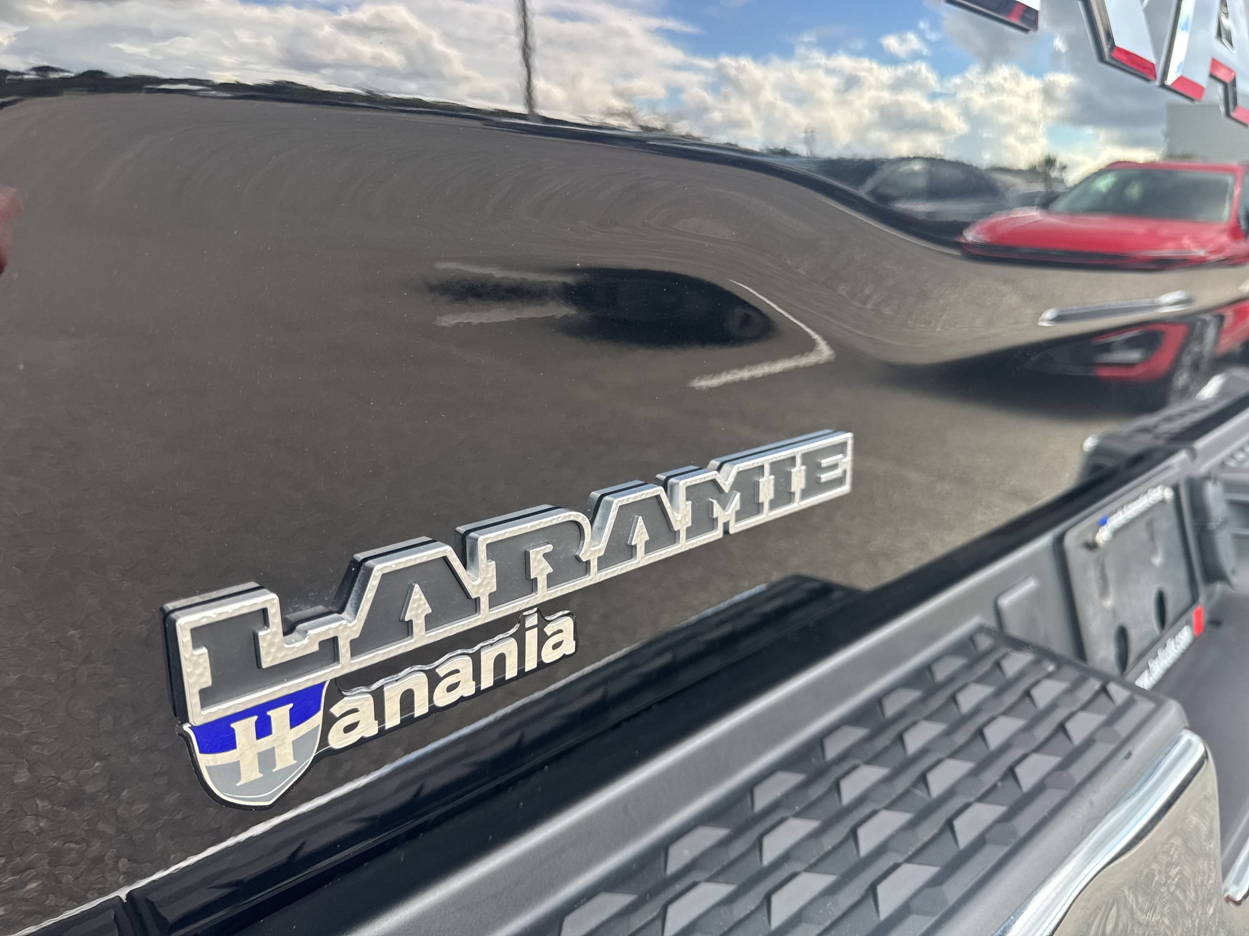 Used 2025 RAM 2500 Laramie AWD/4WD image 11