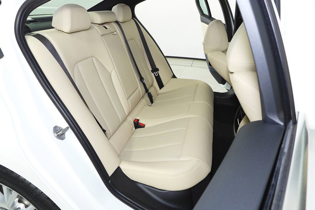 Certified 2024 BMW 330e 330e iPerformance w/ Convenience Package image 20