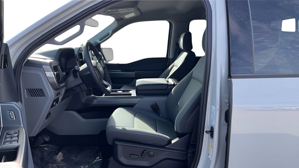 New 2026 Ford F150 XLT w/ Equipment Group 302A MID AWD/4WD image 9