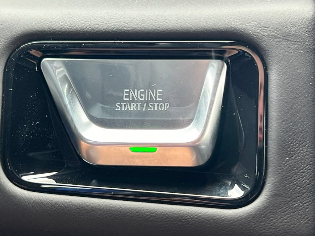 New 2026 GMC Yukon XL AT4 Ultimate AWD/4WD image 31