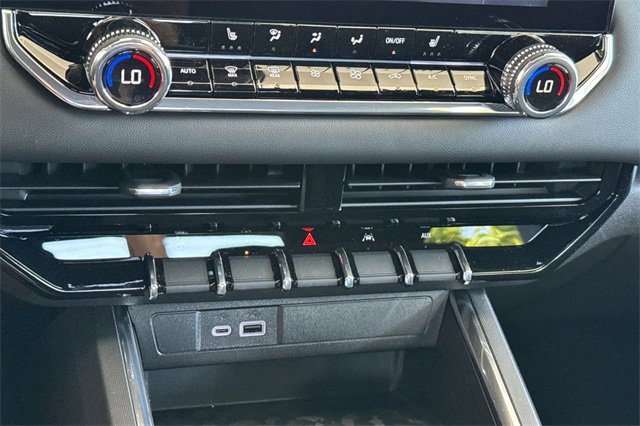 New 2025 GMC Canyon Elevation w/ Convenience Package image 20