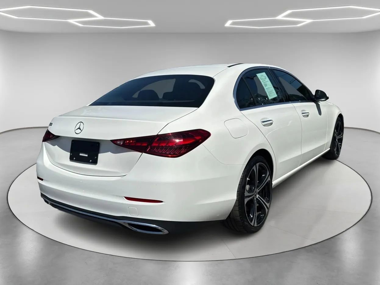 Used 2023 Mercedes-Benz C 300 Sedan image 5