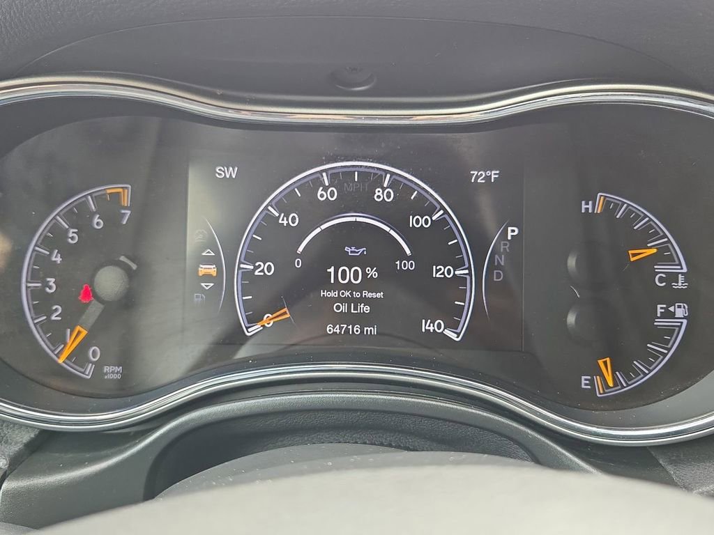 Used 2020 Jeep Grand Cherokee Laredo image 20