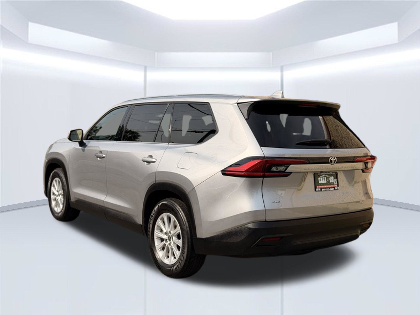 Used 2024 Toyota Grand Highlander AWD image 10