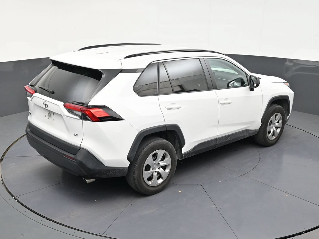 Used 2020 Toyota RAV4 LE FWD image 16