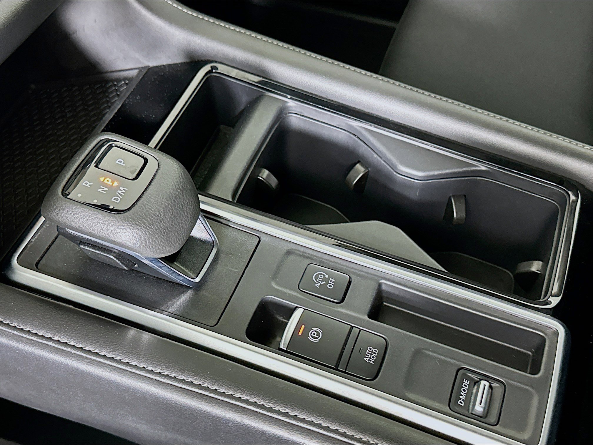 Used 2025 Nissan Pathfinder SV image 24