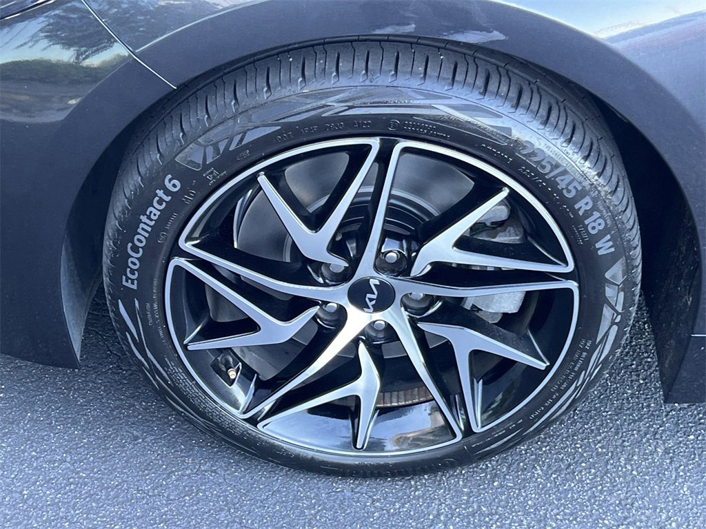 Used 2023 Kia Stinger GT-Line w/ Sun & Sound Package image 12