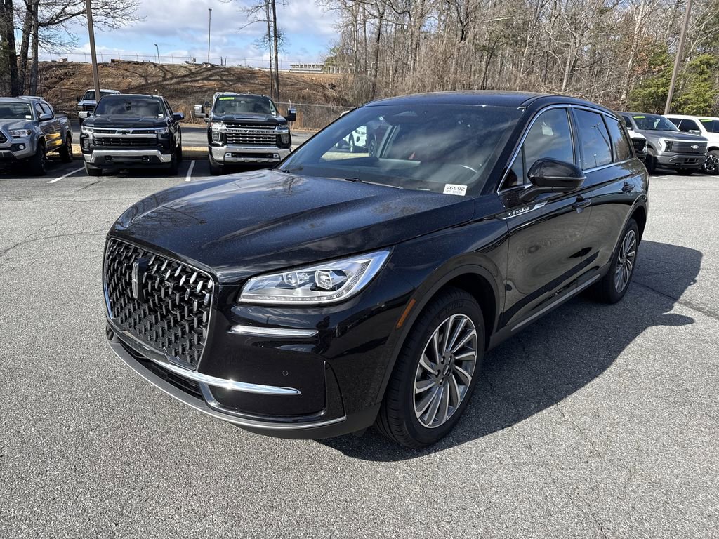 Used 2025 Lincoln Corsair Reserve image 3