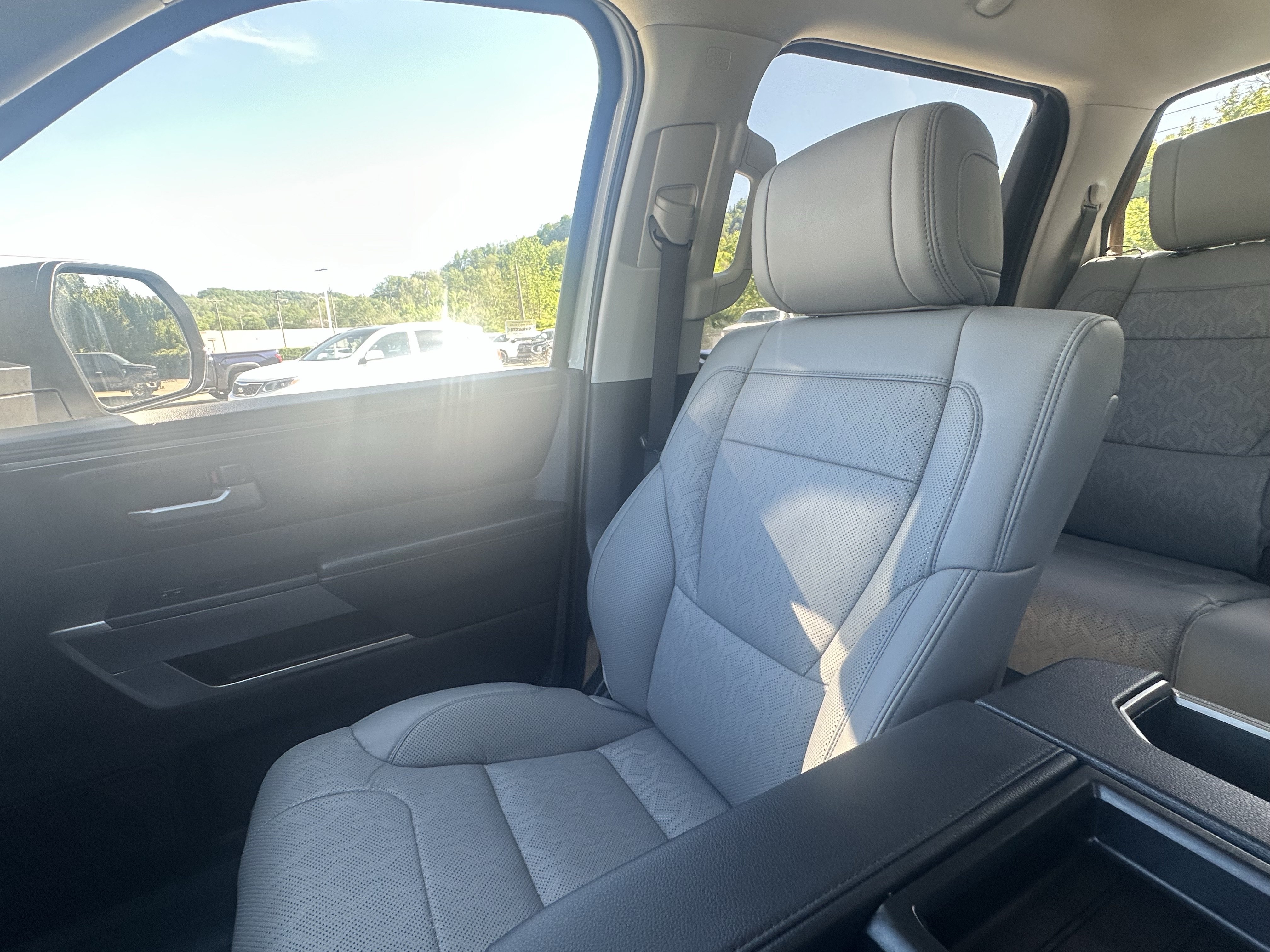Used 2024 Toyota Tundra SR5 w/ SR5 Premium Package AWD/4WD image 21