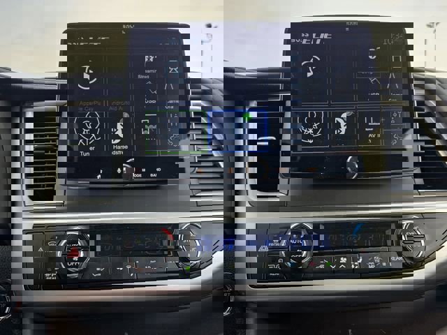 Used 2015 Toyota Highlander XLE image 26