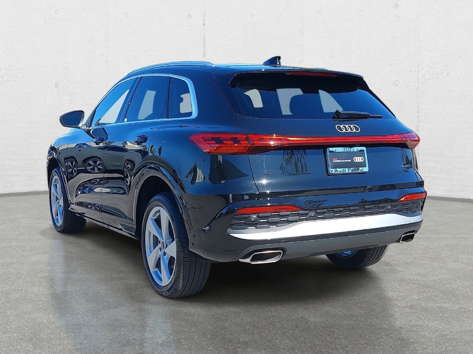 Used 2025 Audi Q5 Premium Plus w/ Premium Plus AWD/4WD image 7
