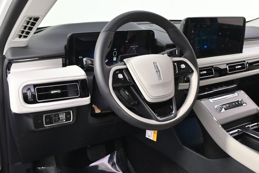New 2026 Lincoln Aviator Reserve image 11