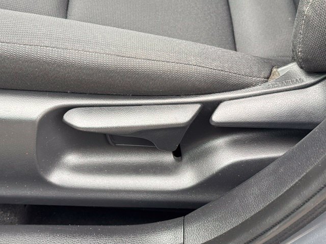 Used 2023 Toyota Corolla LE FWD image 9