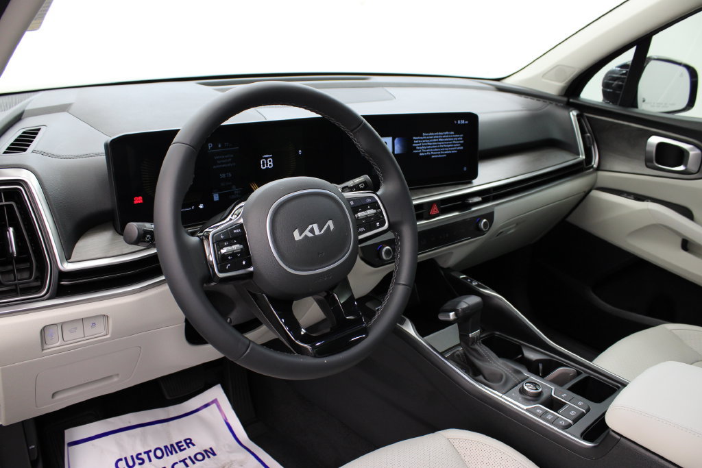Used 2025 Kia Sorento X-Line EX AWD/4WD image 17