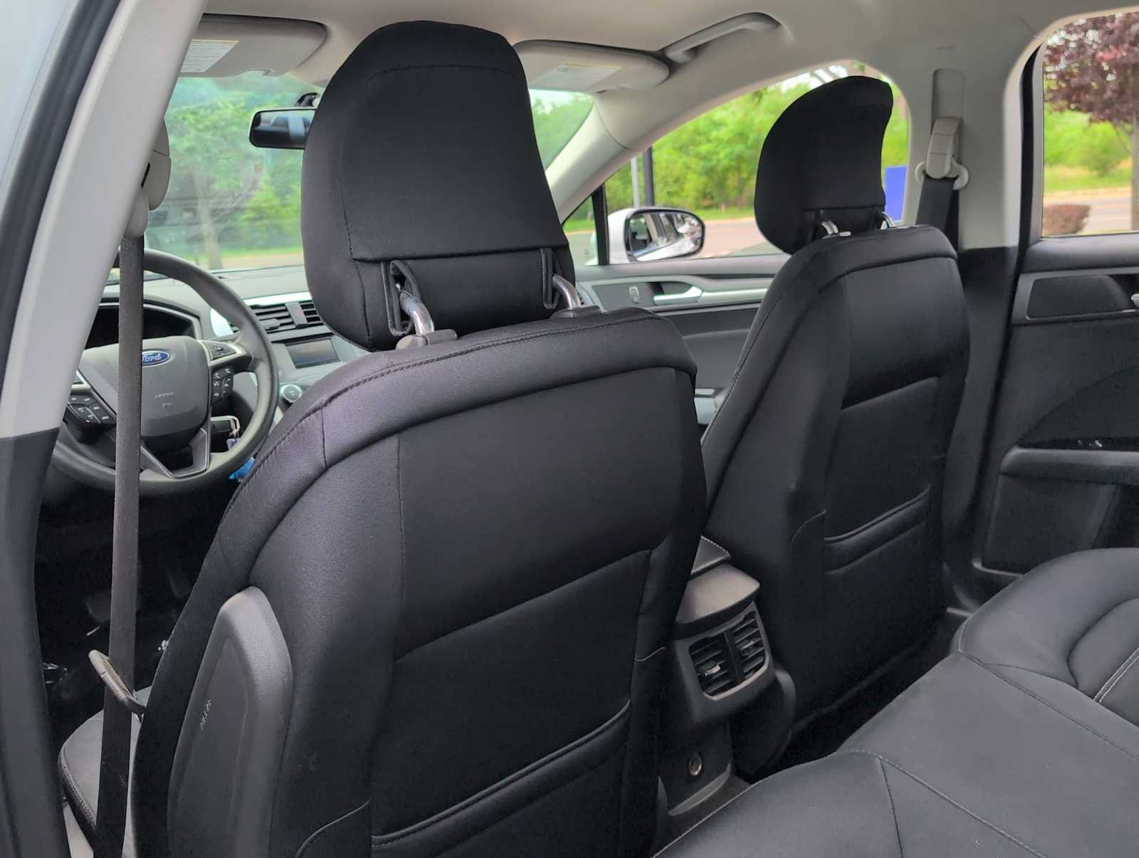 Used 2013 Ford Fusion SE FWD image 18
