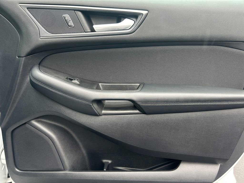 Used 2019 Ford Edge SE w/ SE Fleet Driver's Package image 25