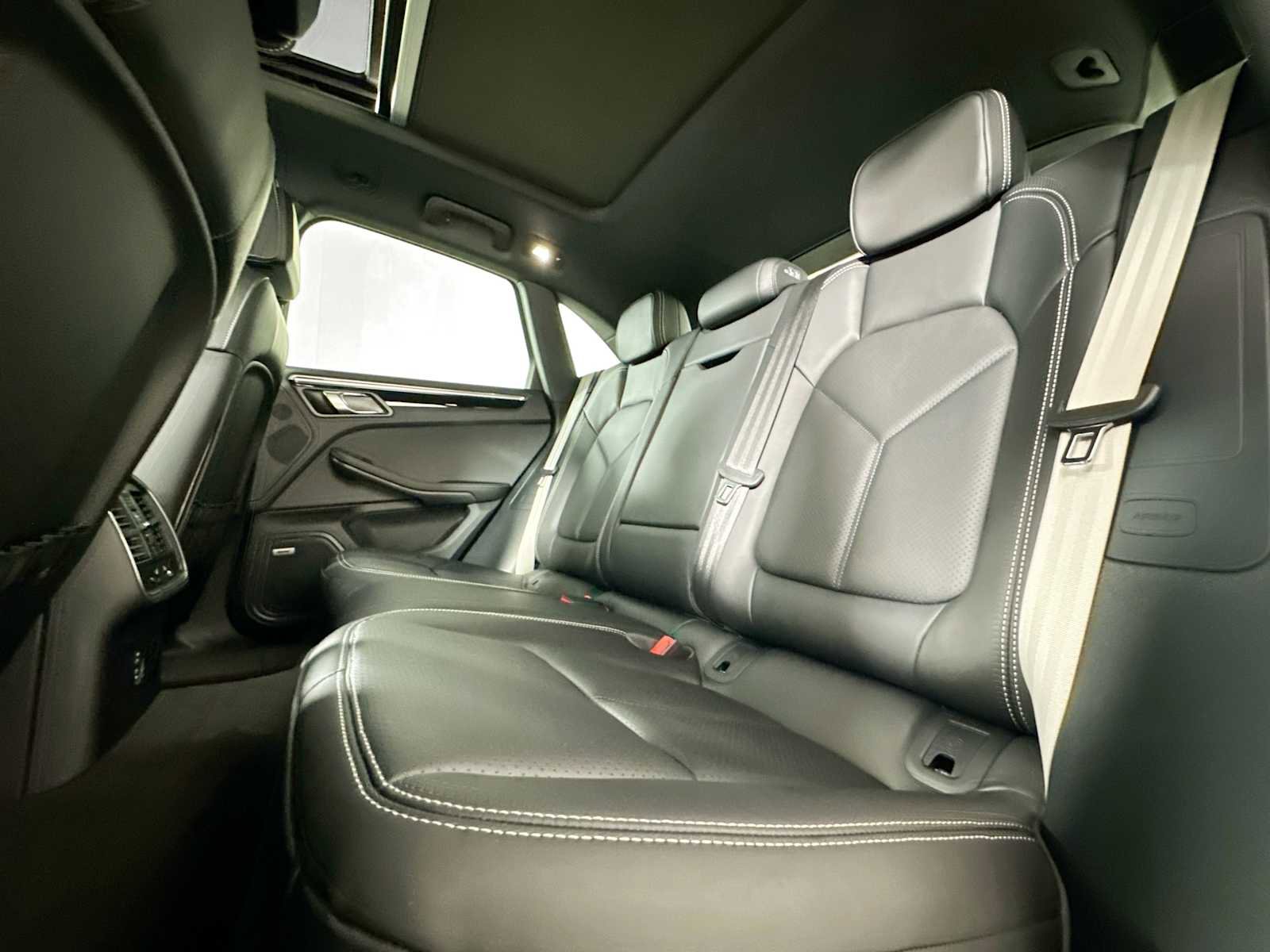 New 2025 Porsche Macan image 23