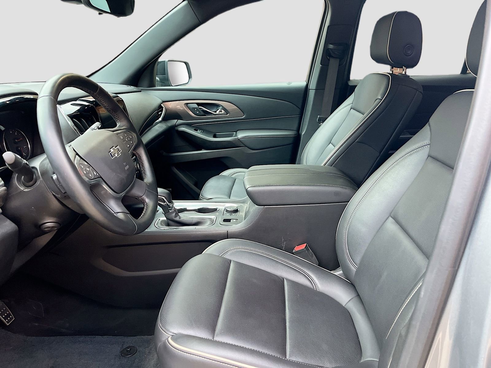 Used 2023 Chevrolet Traverse Premier w/ Redline Edition image 22