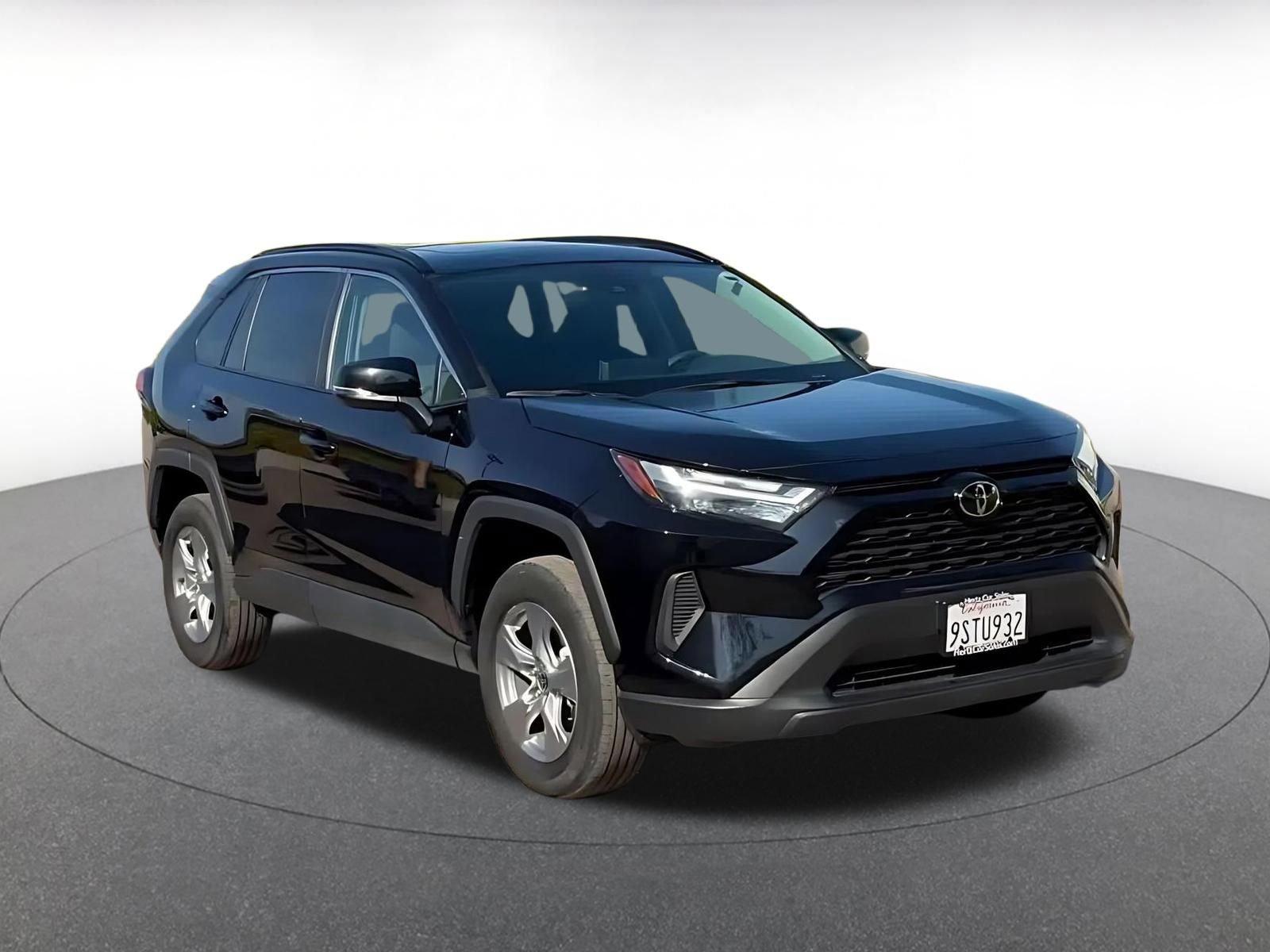 Used 2025 Toyota RAV4 XLE w/ Convenience Package AWD/4WD image 2