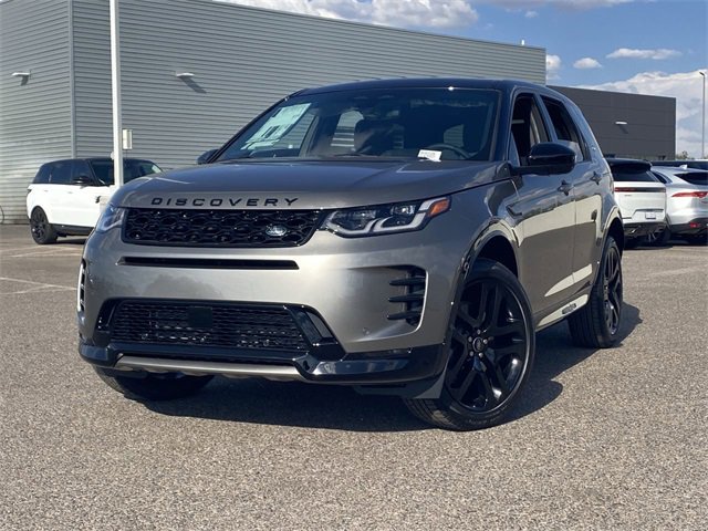 Used 2025 Land Rover Discovery Sport Dynamic SE image 3