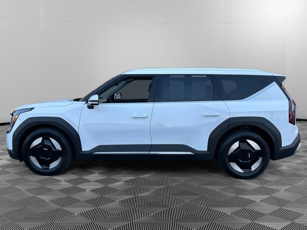 Certified 2026 Kia EV9 Wind AWD/4WD image 8