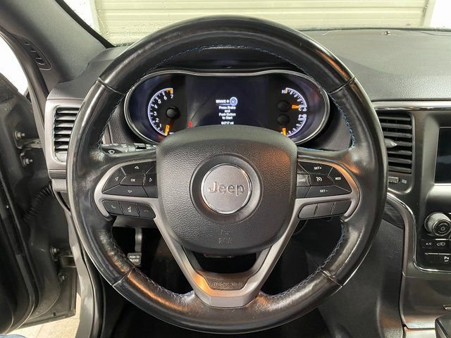 Used 2019 Jeep Grand Cherokee Laredo AWD/4WD image 14