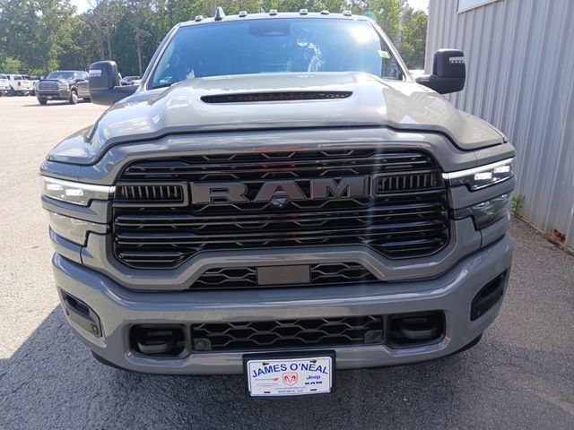 New 2026 RAM 3500 Laramie AWD/4WD image 15