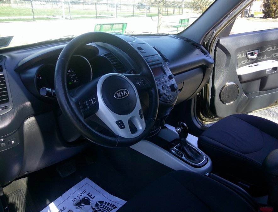 Used 2012 Kia Soul + image 57