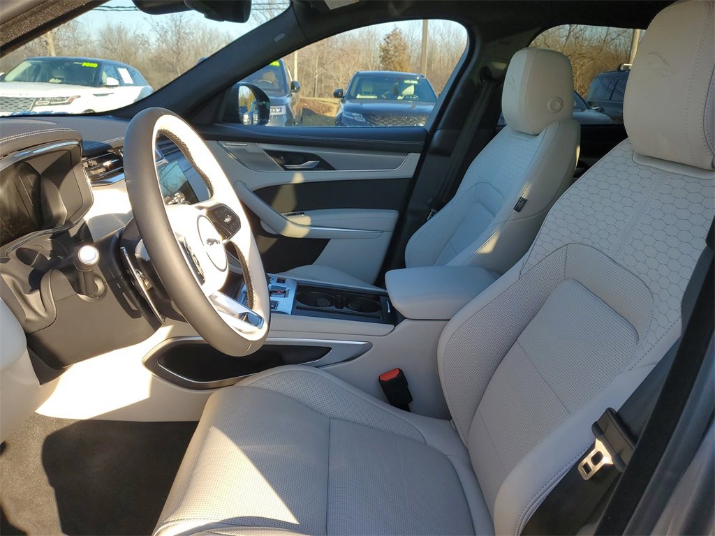 New 2026 Jaguar F-PACE R-Dynamic S image 7