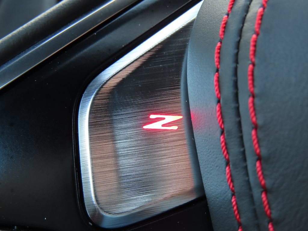 Used 2023 Chevrolet Corvette Stingray Premium Conv w/ Z51 Performance Package RWD image 7