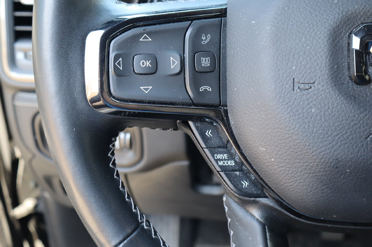 Used 2025 RAM 1500 Limited AWD/4WD image 13