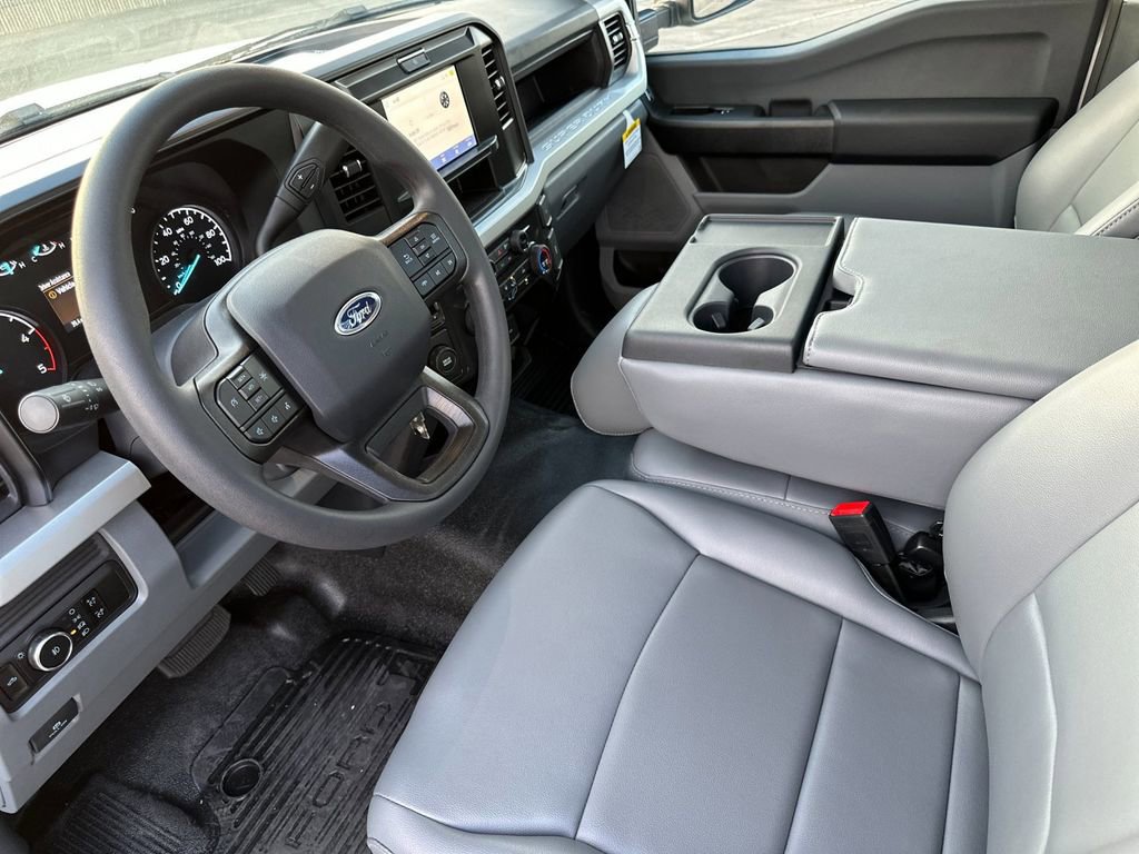 New 2025 Ford F550 2WD Regular Cab Super Duty image 6