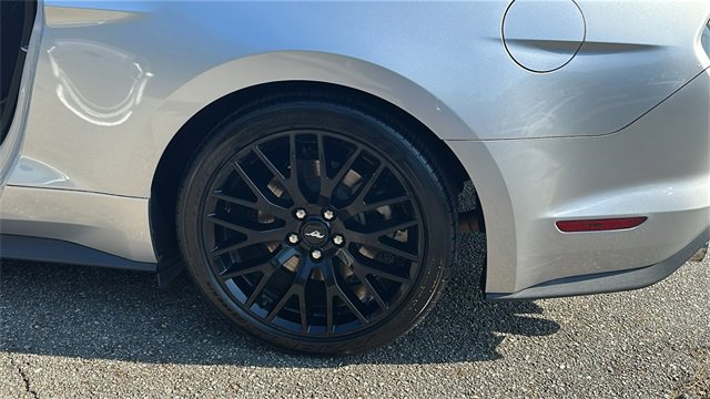 Used 2019 Ford Mustang Coupe image 17