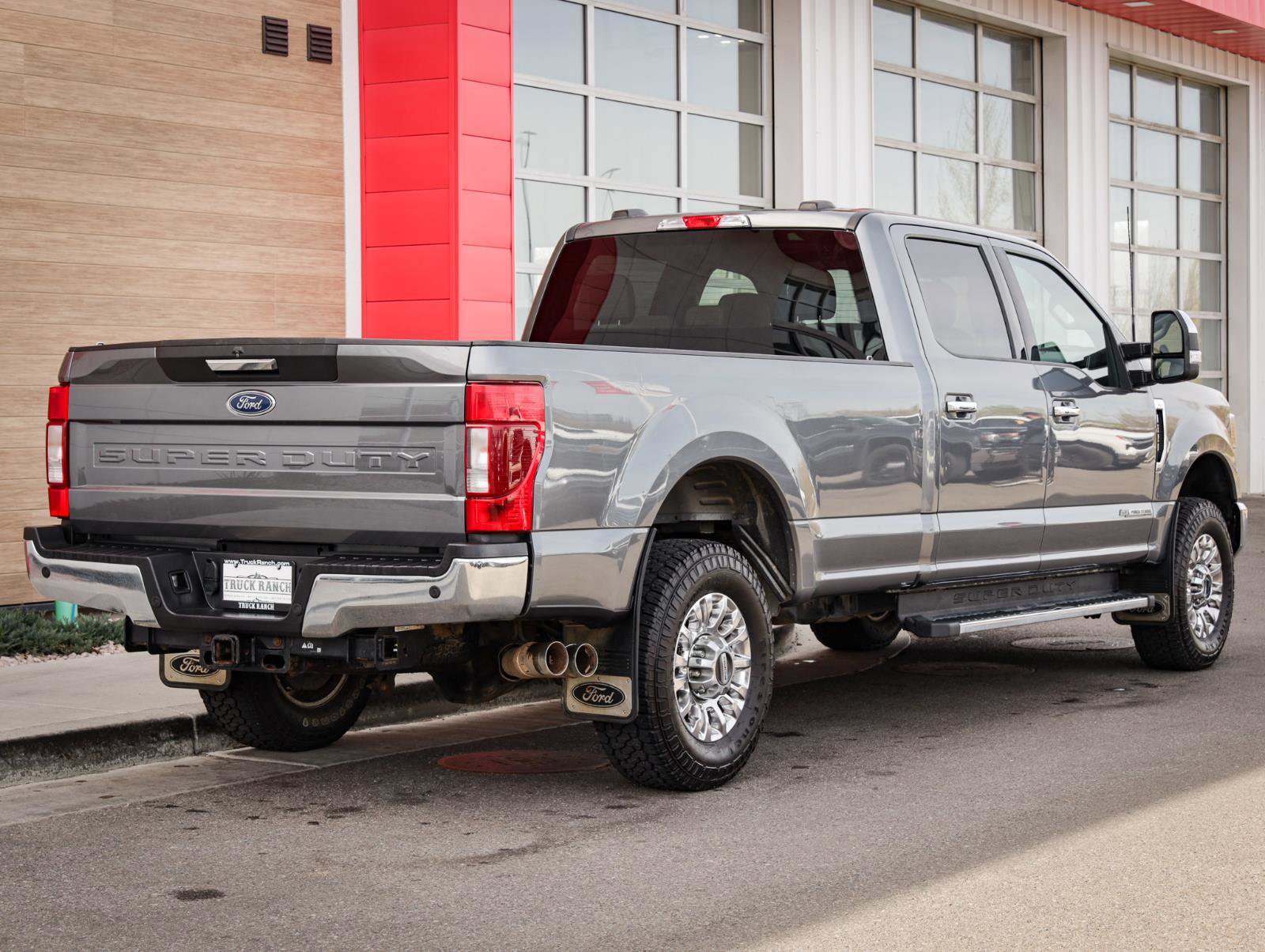 Used 2022 Ford F350 XLT w/ XLT Premium Package image 3