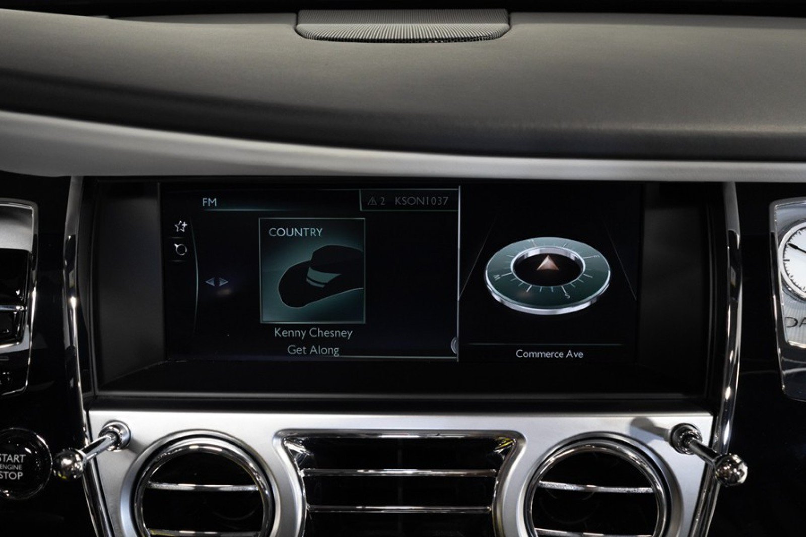 Used 2019 Rolls-Royce Dawn RWD image 30