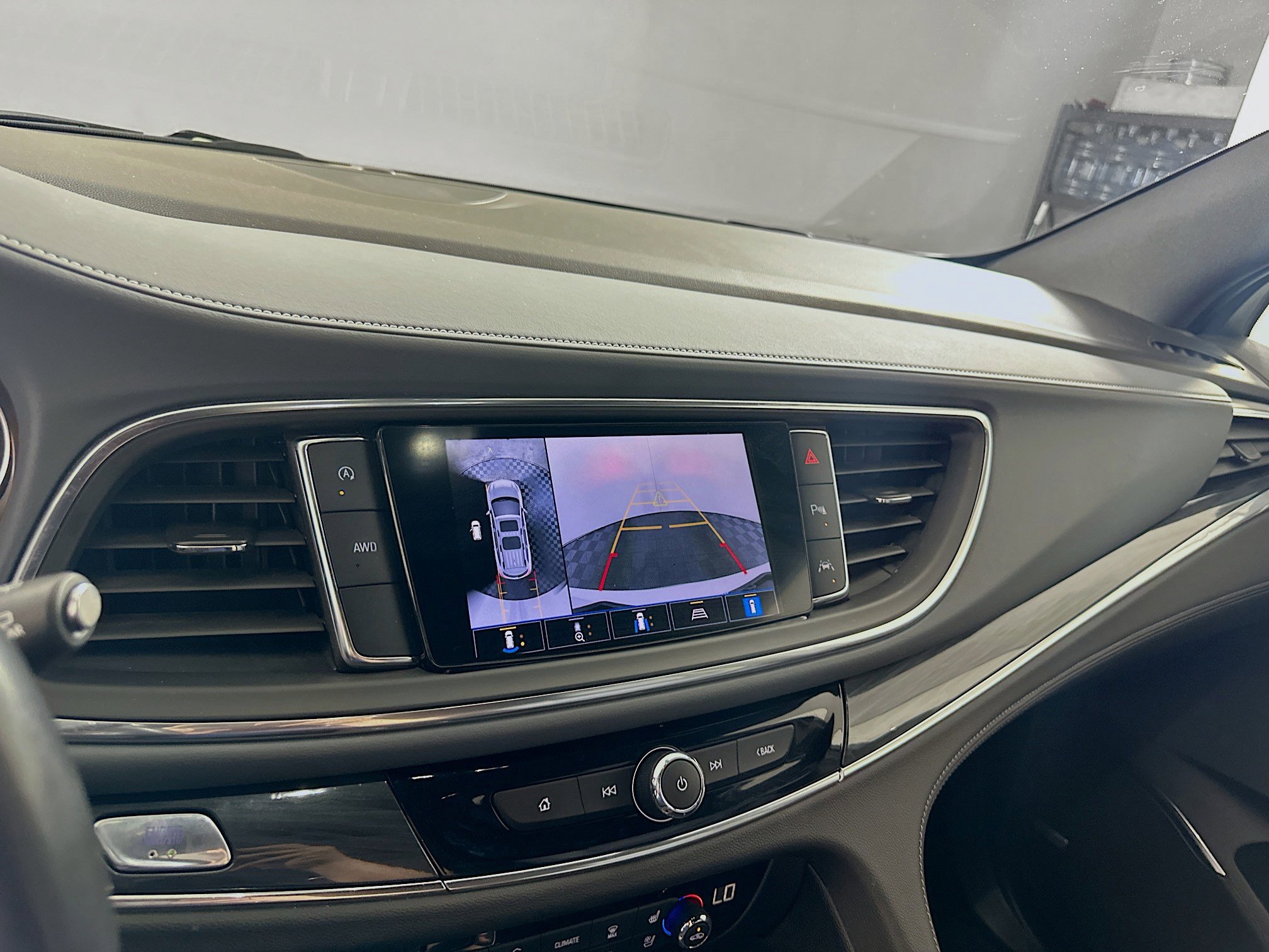 Used 2024 Buick Enclave Premium image 22