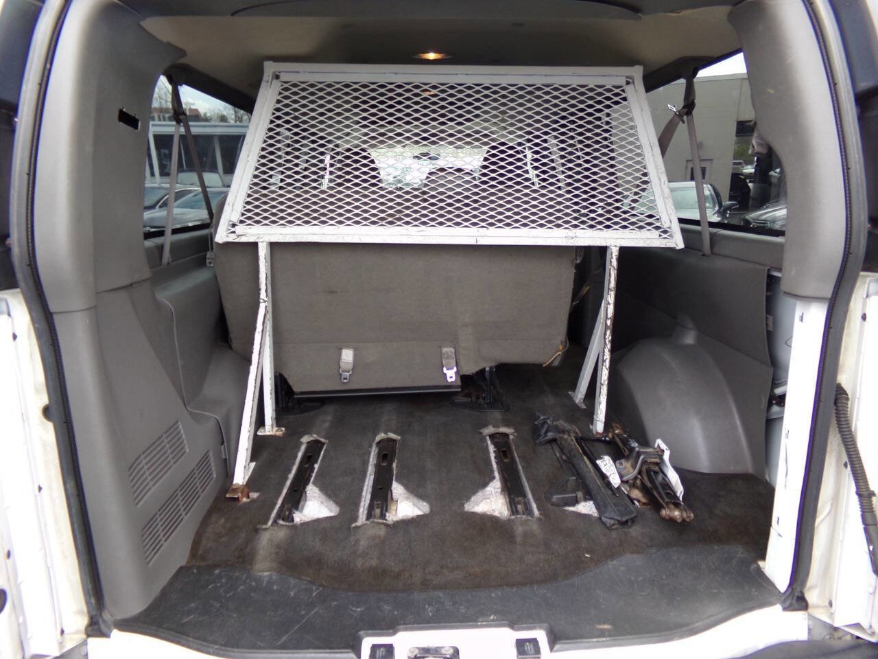 Used 2013 Chevrolet Express 3500 LT w/ LT Preferred Equipment Group RWD image 20
