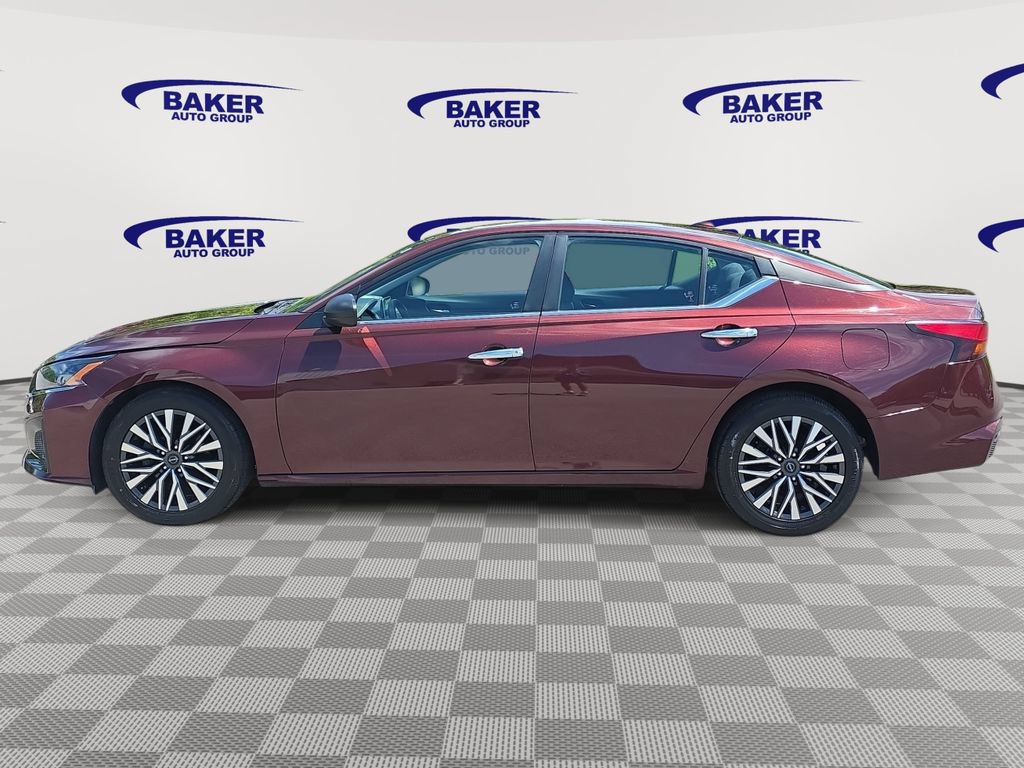 Used 2024 Nissan Altima 2.5 SV FWD image 6