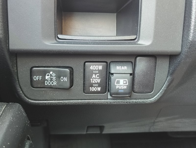 Used 2017 Toyota Tacoma TRD Off-Road w/ Tow Package (A/T) AWD/4WD image 25