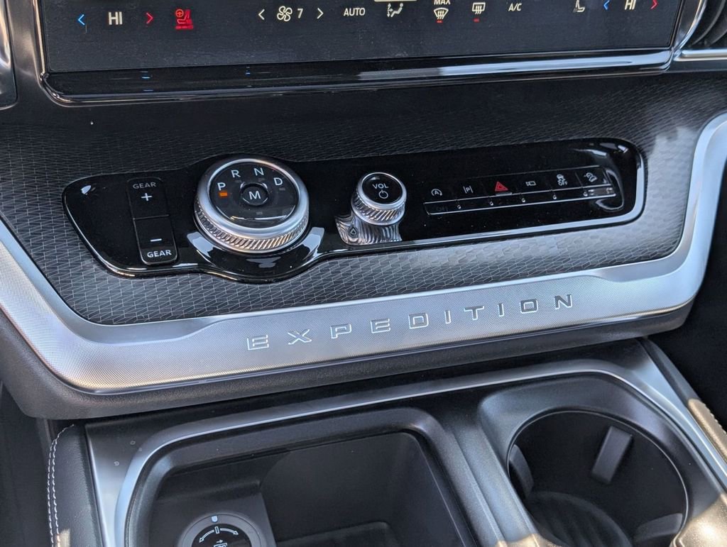 New 2026 Ford Expedition Max Platinum image 40