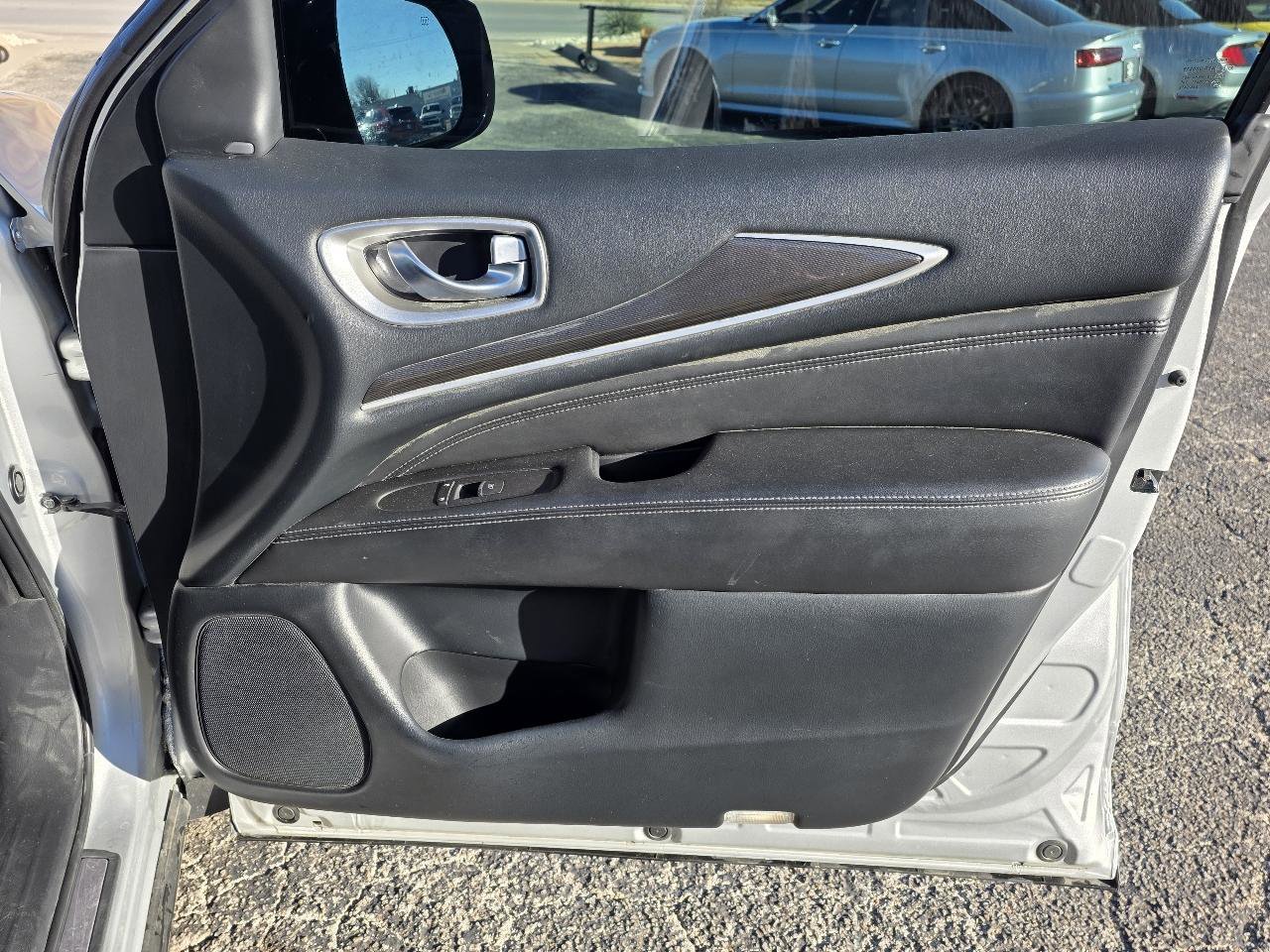 Used 2019 INFINITI QX60 Luxe image 16