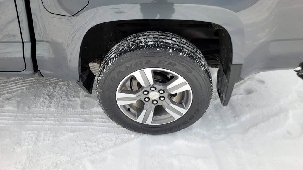Used 2015 Chevrolet Colorado LT w/ LT Convenience Package image 8