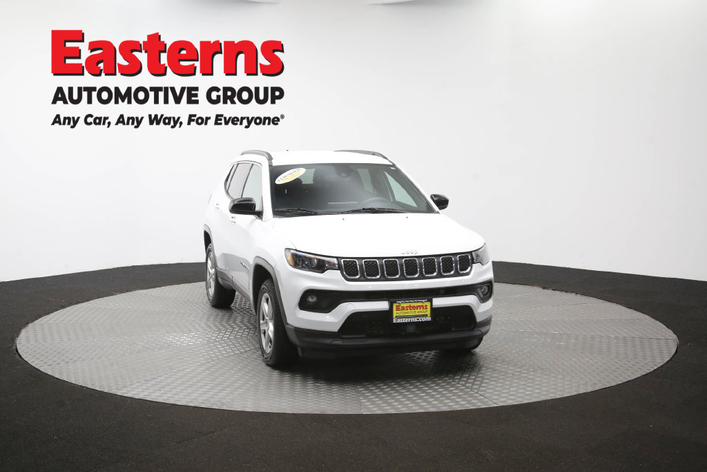 Used 2024 Jeep Compass Latitude AWD/4WD image 50