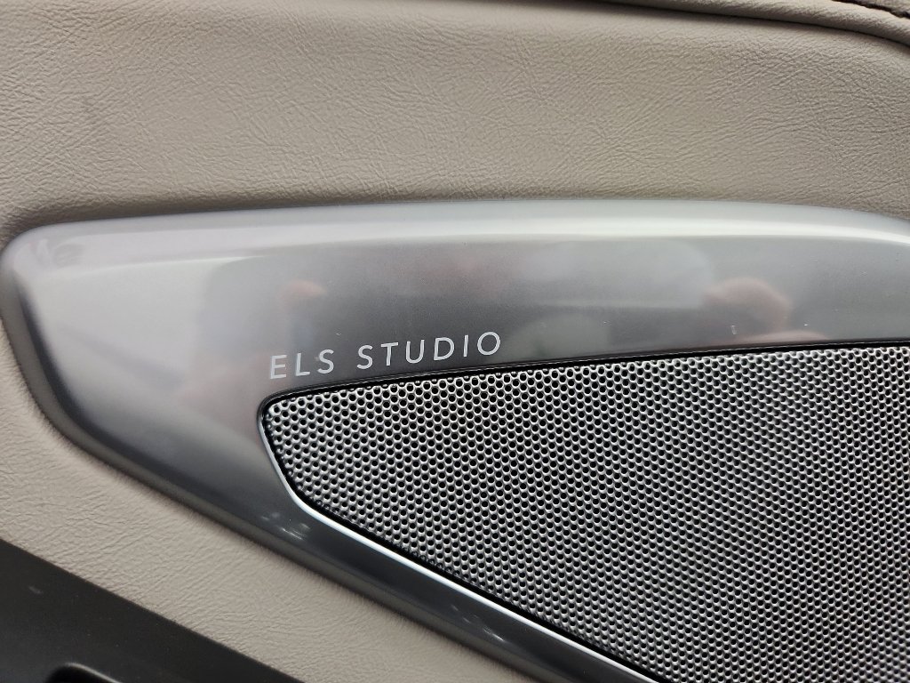 Certified 2025 Acura RDX SH-AWD w/ Technology Package image 10