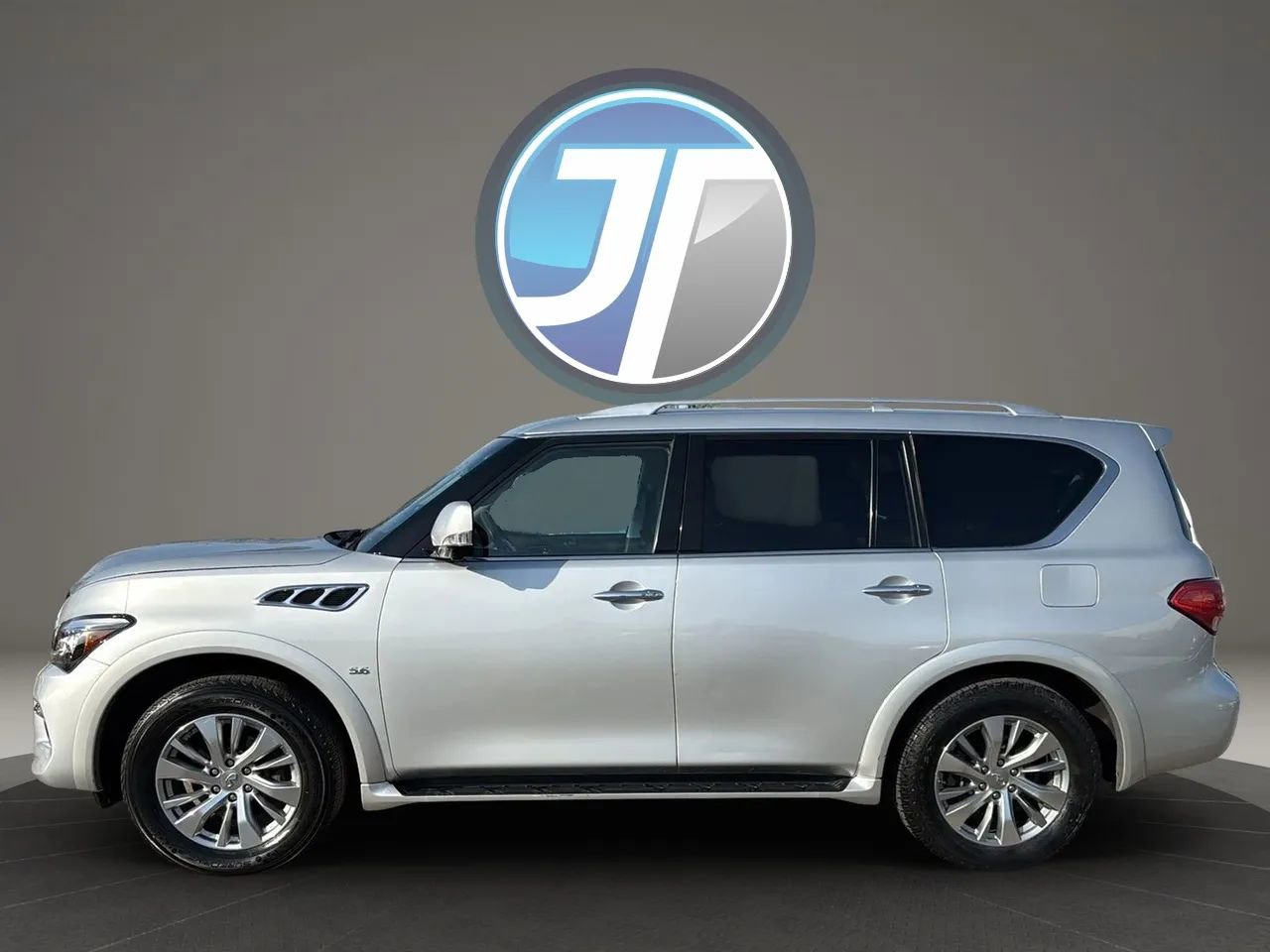 Used 2015 INFINITI QX80 4WD w/ Driver's Assistance Package image 15