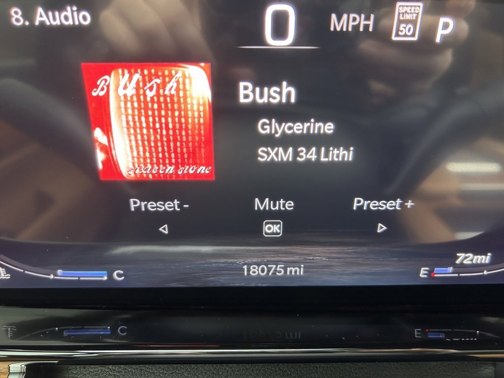 Used 2024 Jeep Grand Wagoneer Series III w/ HD Trailer Tow Package image 27